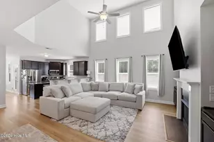 252 Watercrest Lndg Wy, Swansboro, NC 28584 - Photo 4