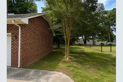 2455 Irvin Drive, Kinston, NC 28504 - Photo 4