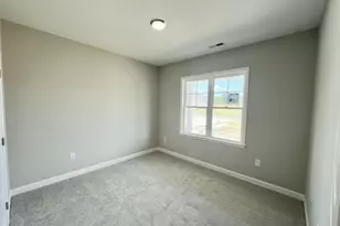 306 Creeks Edge Dr, Pikeville, NC 27863 - Photo 12