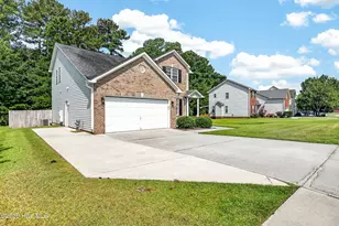 217 Stagecoach Dr, Jacksonville, NC 28546 - Photo 2