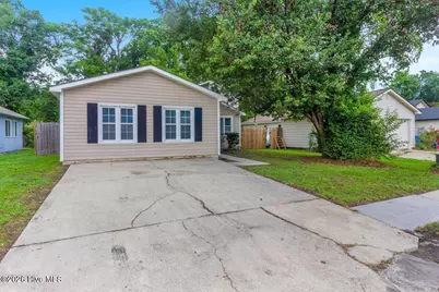 2039 Foxhorn Road, Jacksonville, NC 28546 - Photo 2