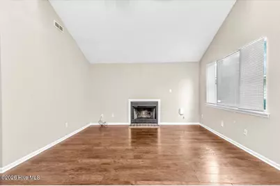 2039 Foxhorn Road, Jacksonville, NC 28546 - Photo 6