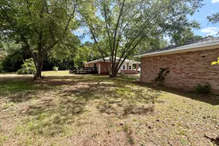 27 Vermont Ave, Washington, NC 27889 - Photo 6