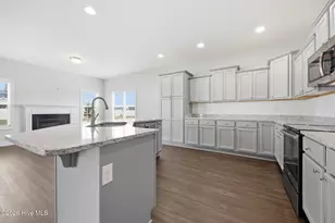 508 Seashore St, Grimesland, NC 27837 - Photo 16