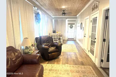 727 Mount Olive Road, Bladenboro, NC 28320 - Photo 4