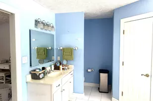 727 Mt Olive Rd, Bladenboro, NC 28320 - Photo 16
