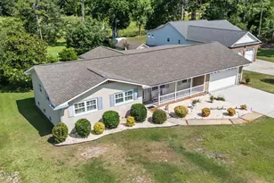 211 S Shore Dr, Southport, NC 28461 - Photo 4