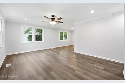 308 Woodhaven Drive, Jacksonville, NC 28540 - Photo 6