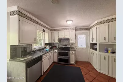 2256 Kathleen Drive, Greenville, NC 27858 - Photo 6