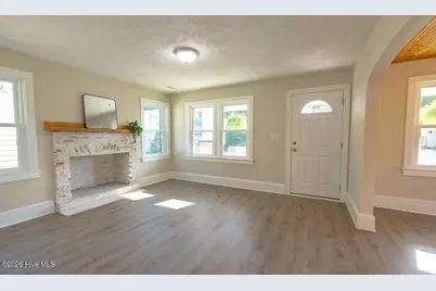 1109 S 9th Street, Wilmington, NC 28401 - Photo 2
