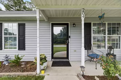 204 Palamino Trail, Jacksonville, NC 28546 - Photo 6