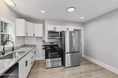 512 E Chestnut Street, Goldsboro, NC 27530 - Photo 10