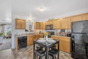208 Bridgewood Dr, Jacksonville, NC 28546 - Photo 6