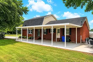 117 S Thomas St, Beulaville, NC 28518 - Photo 4
