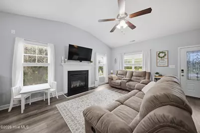 411 Wynbrookee Lane, Jacksonville, NC 28546 - Photo 10
