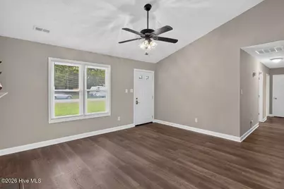 415 Cottonwood Court, Havelock, NC 28532 - Photo 4