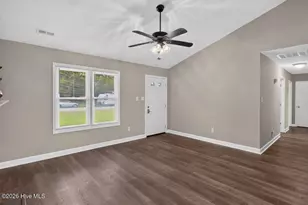 415 Cottonwood Ct, Havelock, NC 28532 - Photo 4