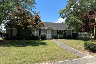 900 Oriental Ave, Kinston, NC 28504 - Photo 1