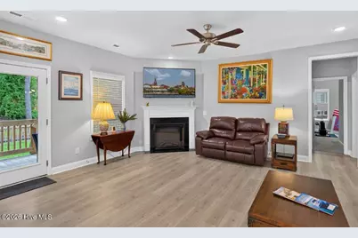 1109 Coral Reef Drive, New Bern, NC 28560 - Photo 8