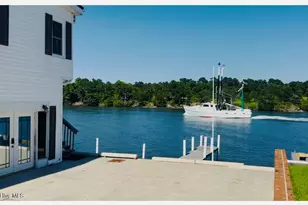888 Sea Gate Dr, Newport, NC 28570 - Photo 8