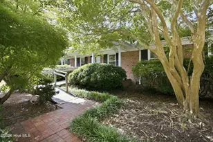 905 Robert E Lee Dr, Wilmington, NC 28412 - Photo 2