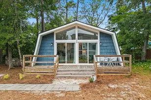 339 NE 50th St, Oak Island, NC 28465 - Photo 4