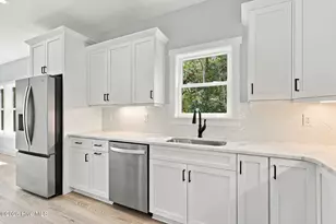 405 Emerald Landing Dr, Emerald Isle, NC 28594 - Photo 10