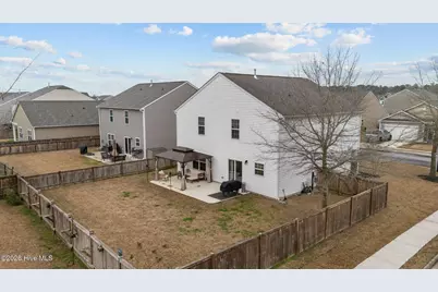 301 Ginger Drive, New Bern, NC 28560 - Photo 4