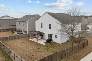 301 Ginger Dr, New Bern, NC 28560 - Photo 4