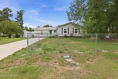 16 Crestview Place, Spring Lake, NC 28390 - Photo 2
