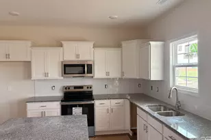 821 Tupelo Tree Dr, Hubert, NC 28539 - Photo 2