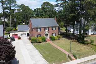 206 W James St, Mount Olive, NC 28365 - Photo 4