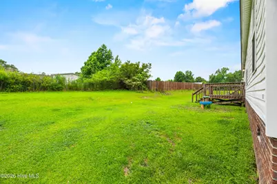 1005 Bowsprit Court, Jacksonville, NC 28546 - Photo 32