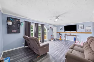 1005 Bowsprit Ct, Jacksonville, NC 28546 - Photo 10