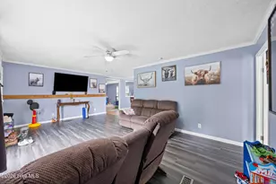 1005 Bowsprit Ct, Jacksonville, NC 28546 - Photo 8