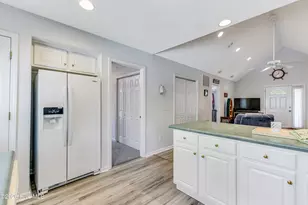 302 E Oak Island Dr, Oak Island, NC 28465 - Photo 16