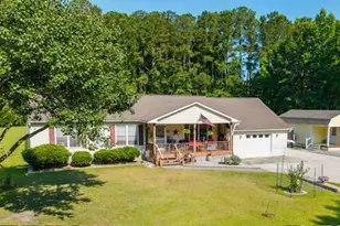 9328 Doris Dr, Oriental, NC 28571 - Photo 1