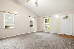 208 E Cameron Ct, Jacksonville, NC 28546 - Photo 8