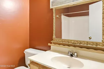 208 E Cameron Court, Jacksonville, NC 28546 - Photo 32