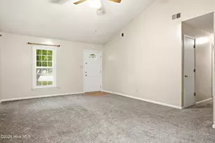 208 E Cameron Ct, Jacksonville, NC 28546 - Photo 6