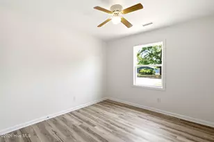 111 NE 20th St, Oak Island, NC 28465 - Photo 24