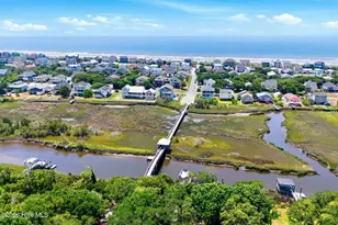 111 NE 20th St, Oak Island, NC 28465 - Photo 38