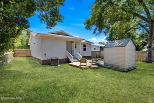 111 NE 20th St, Oak Island, NC 28465 - Photo 30
