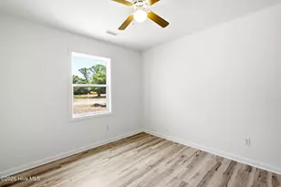 111 NE 20th St, Oak Island, NC 28465 - Photo 26