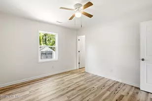 111 NE 20th St, Oak Island, NC 28465 - Photo 16