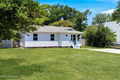 111 NE 20th Street, Oak Island, NC 28465 - Photo 2