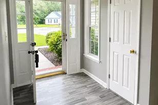 206 Rosewood Cir, Jacksonville, NC 28546 - Photo 2