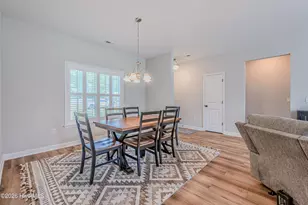 303 Gate Stone Ln, Jacksonville, NC 28540 - Photo 8
