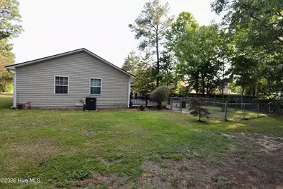110 Robin Hood Lane, Aberdeen, NC 28315 - Photo 8
