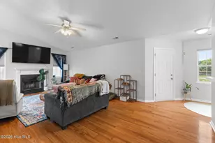 309 Parkton Dr, Richlands, NC 28574 - Photo 6